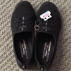 Skechers Relaxed Fit women’s size 6.5